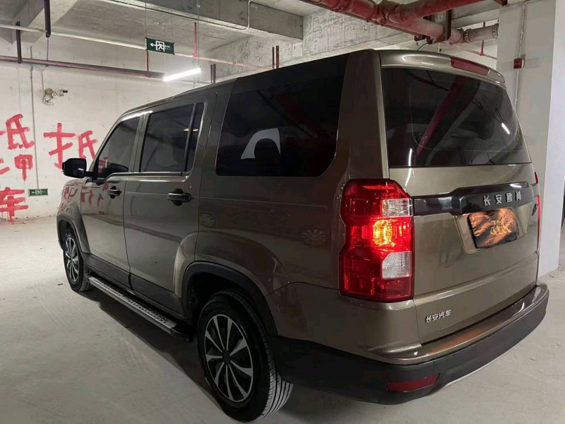 貴陽20年長安汽車歐尚8