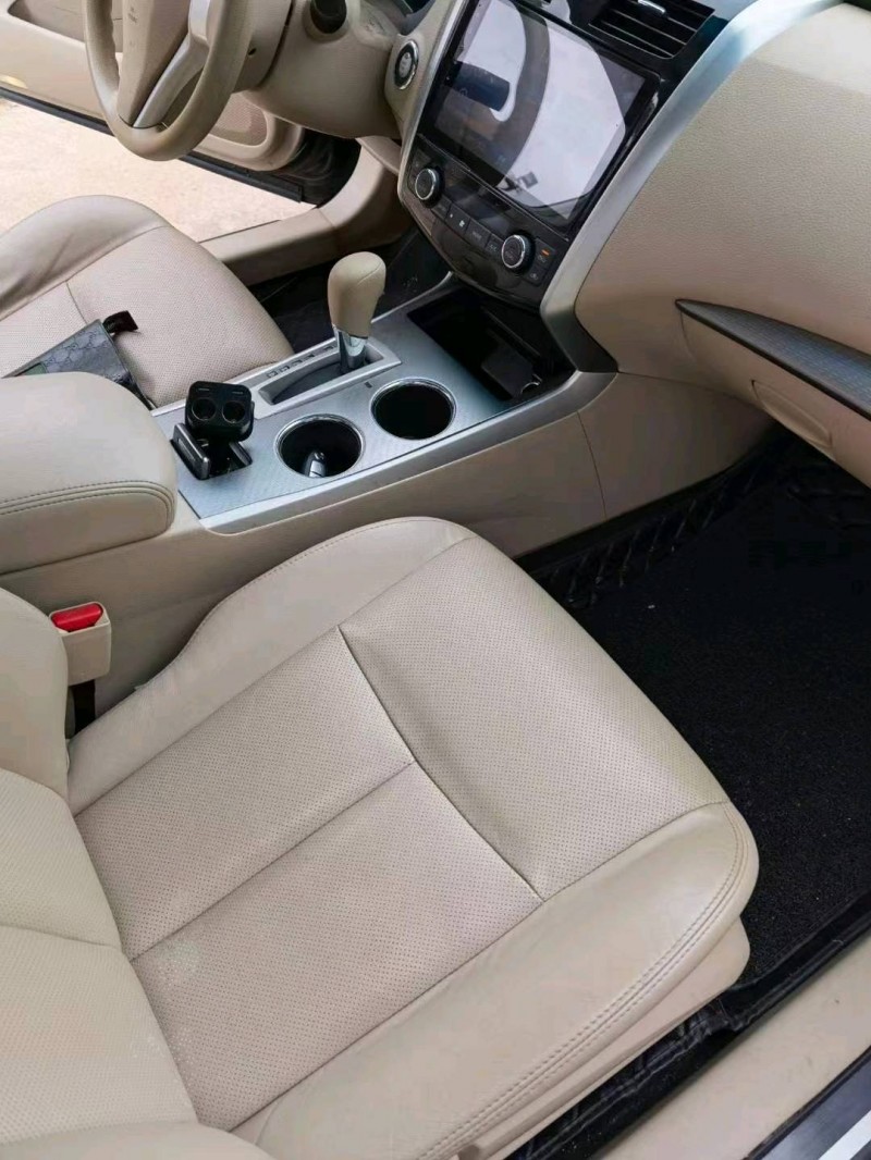 成都18年日產天籟7