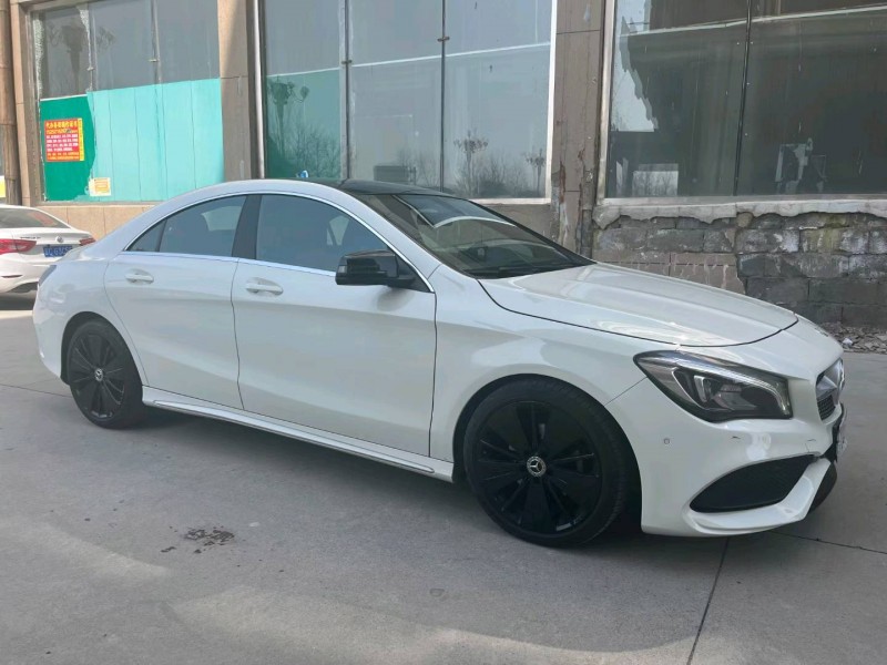 徐州17年奔驰CLA3