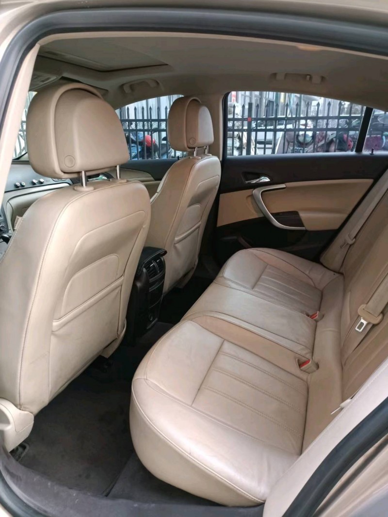 徐州12年别克君威9