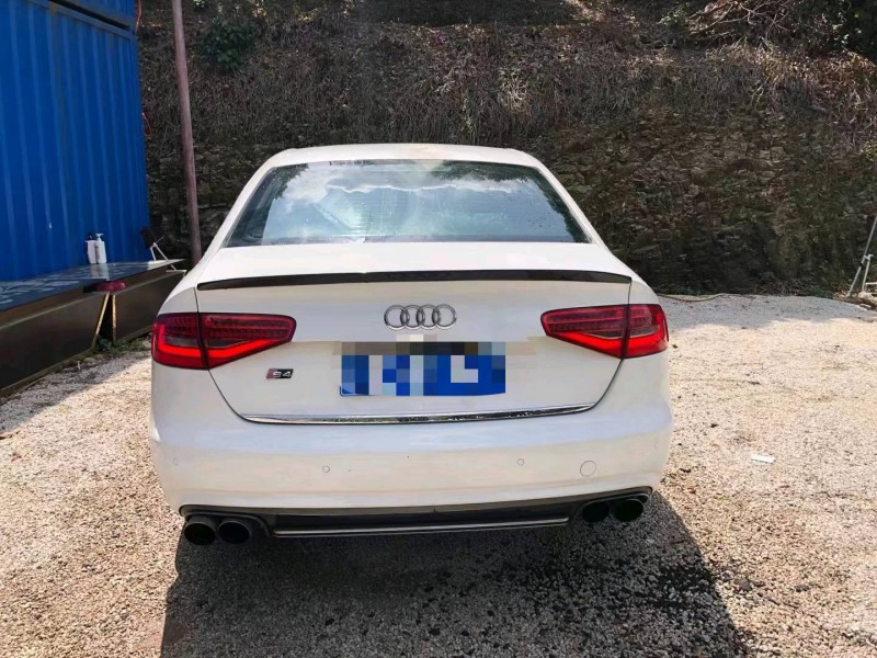 廣州13年奧迪A4L6