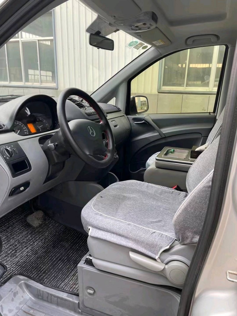 徐州12年奔驰威霆7