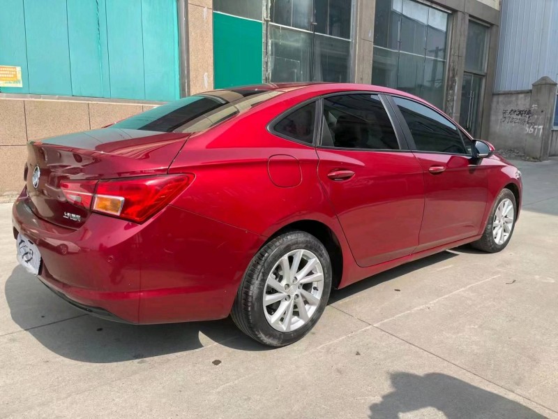 徐州17年别克威朗5