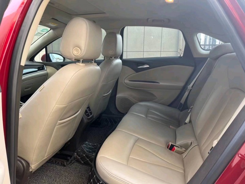 徐州17年别克威朗1