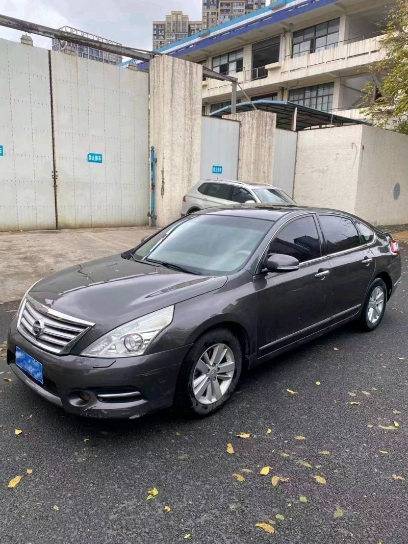 廈門11年日產天籟3