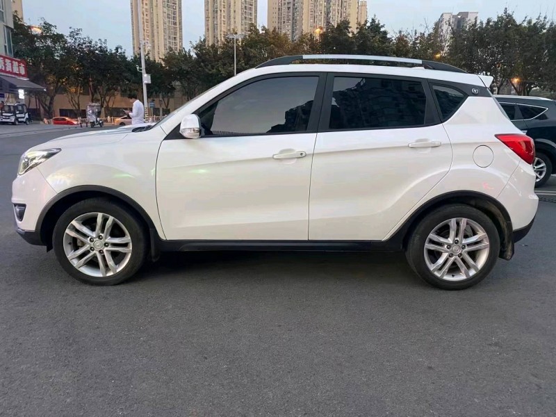 重慶18年長安汽車CS352