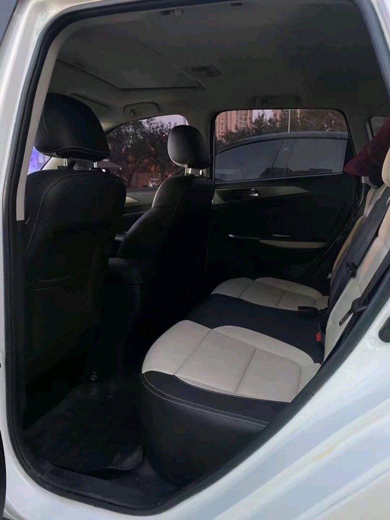 重慶18年長安汽車CS355