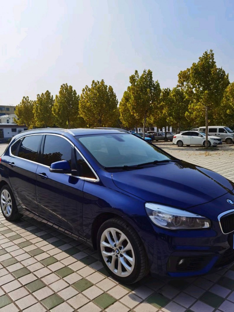 北京18年宝马2系8