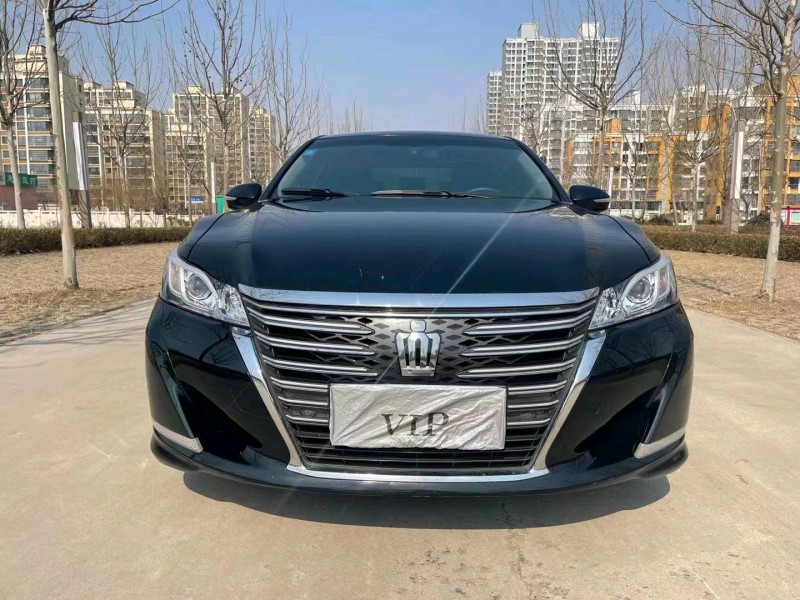 唐山16年豐田皇冠1