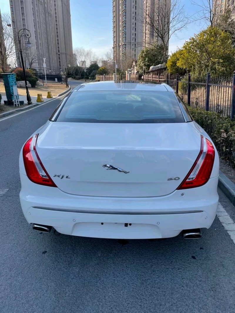 青岛10年捷豹XJ8