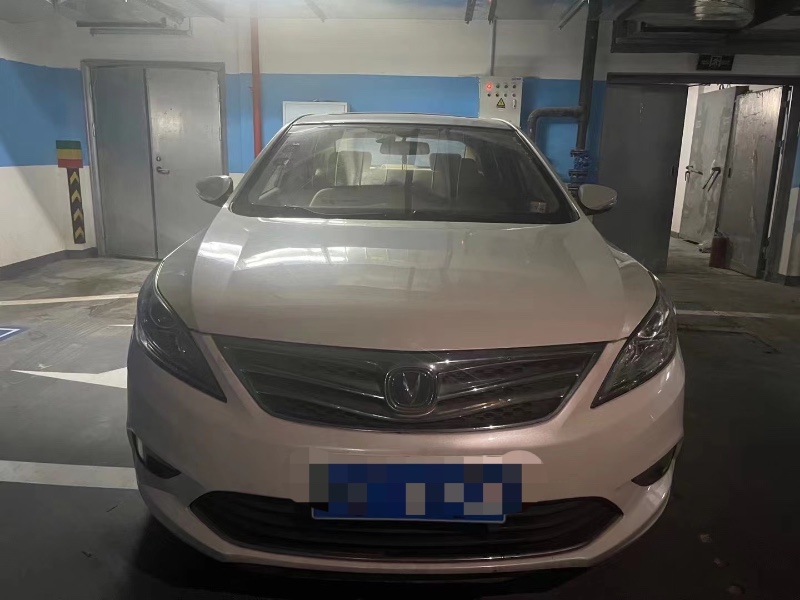 重慶15年長安汽車逸動1