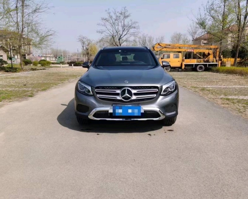 东营17年奔驰GLC1