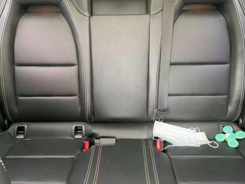 济宁19年奔驰GLA5