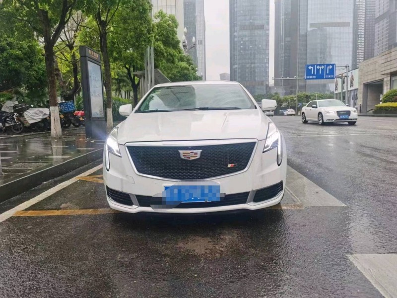 重慶18年凱迪拉克XTS1