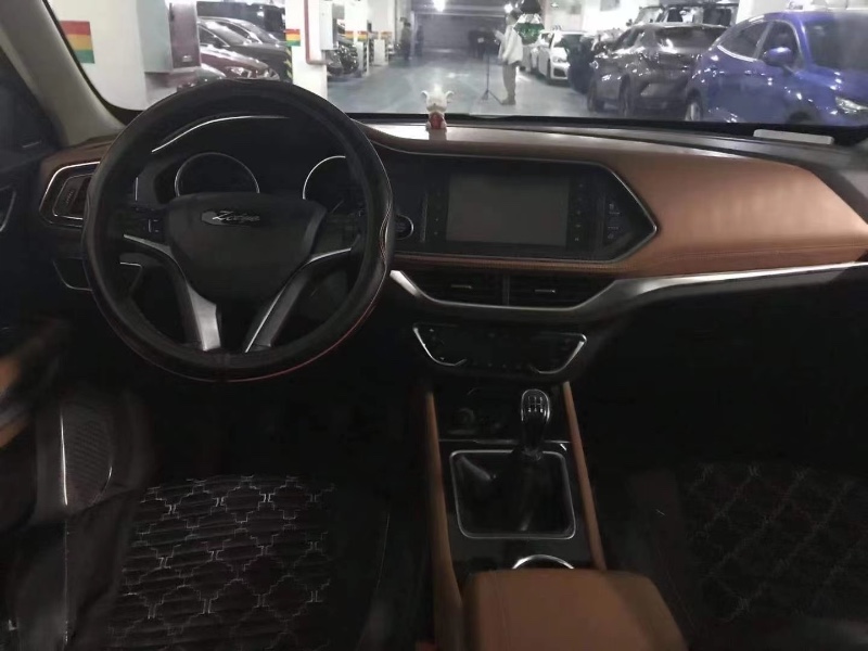 重慶17年眾泰T3005