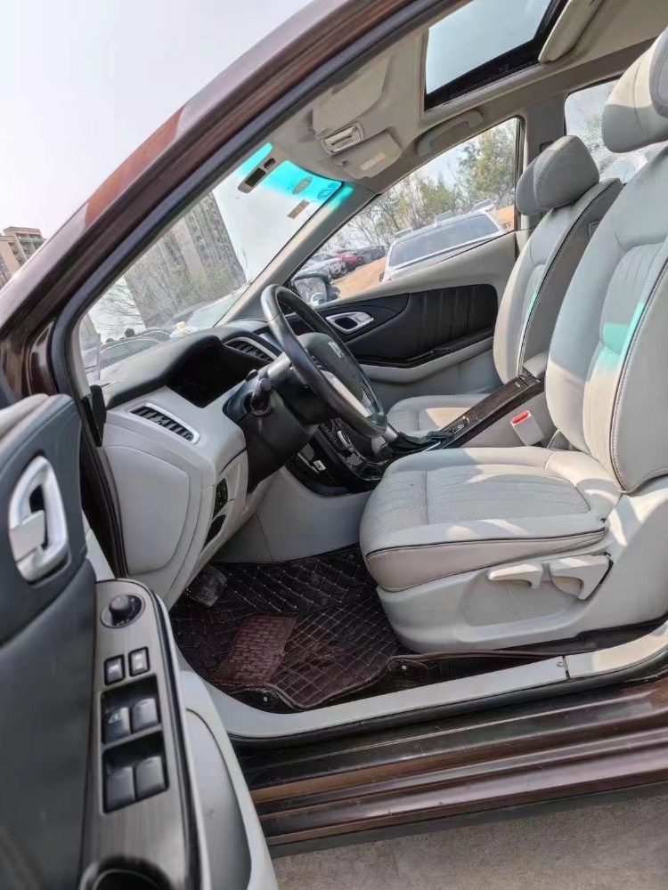 重慶16年納智捷U5 SUV6