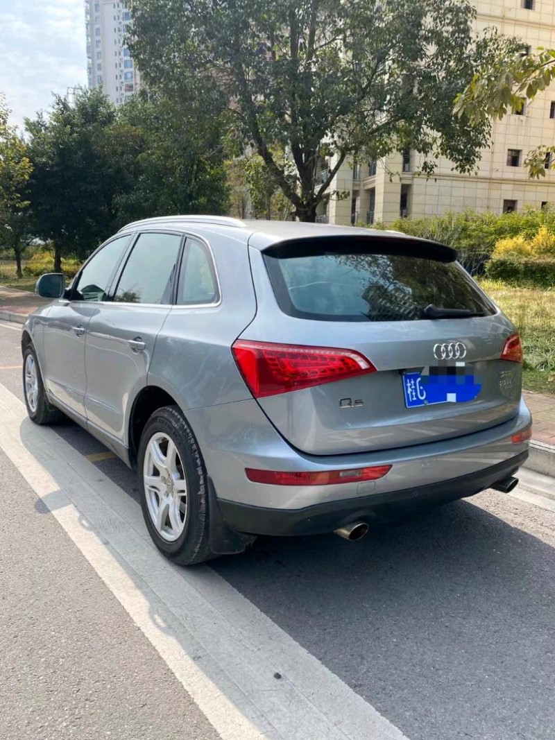 欽州11年奧迪Q54