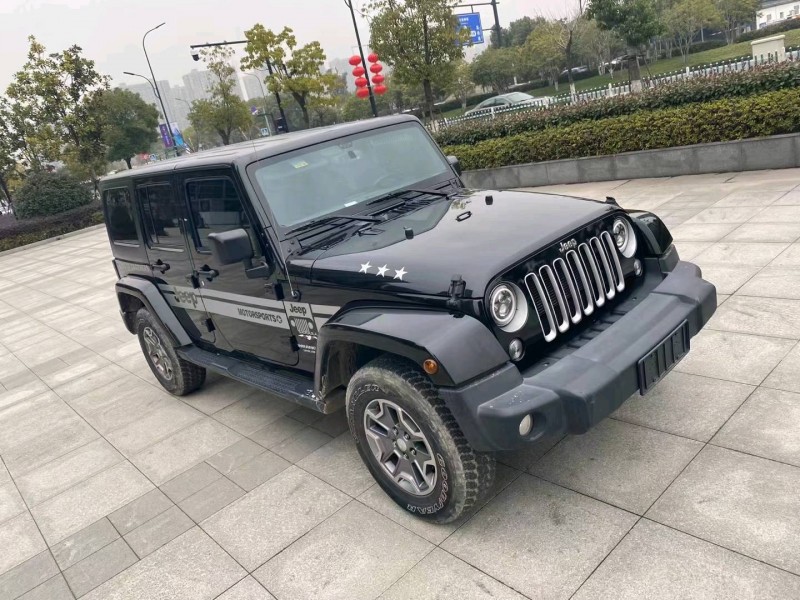 嘉興18年Jeep牧馬人3