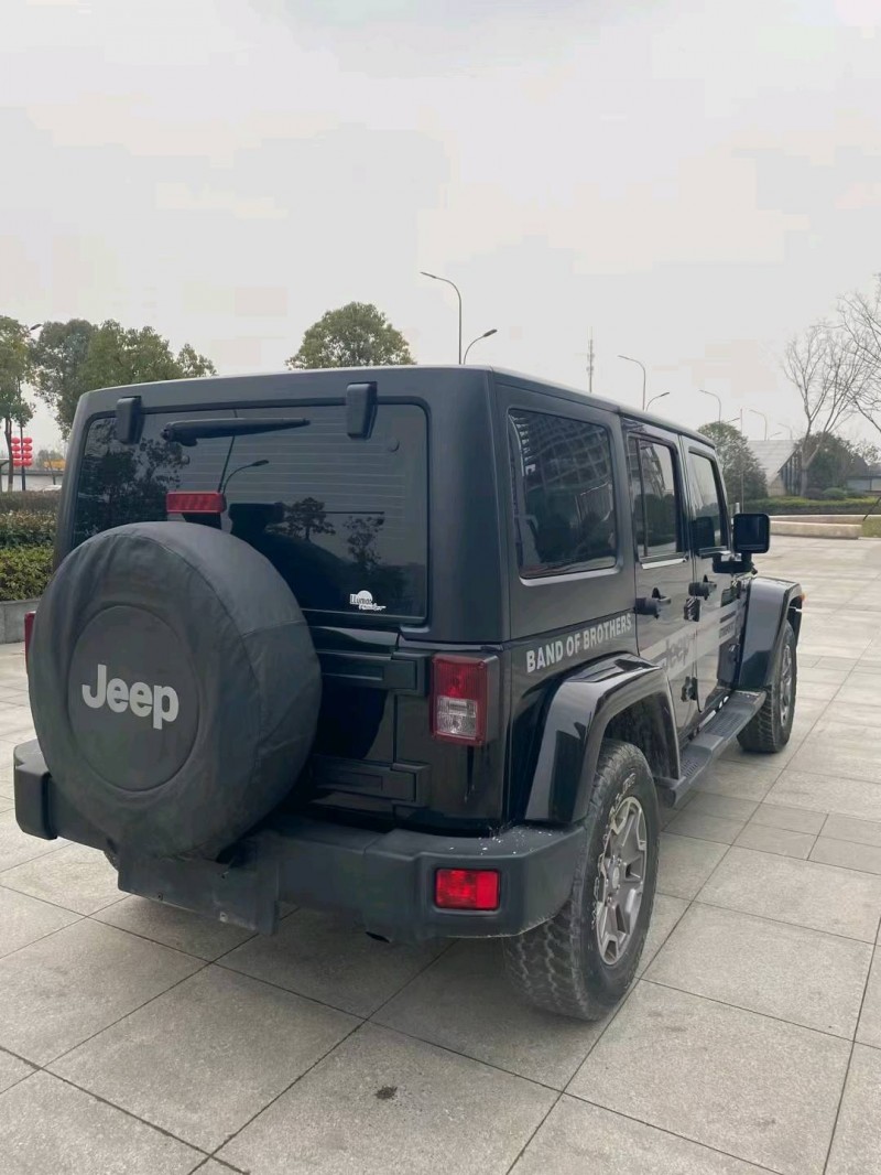 嘉興18年Jeep牧馬人8