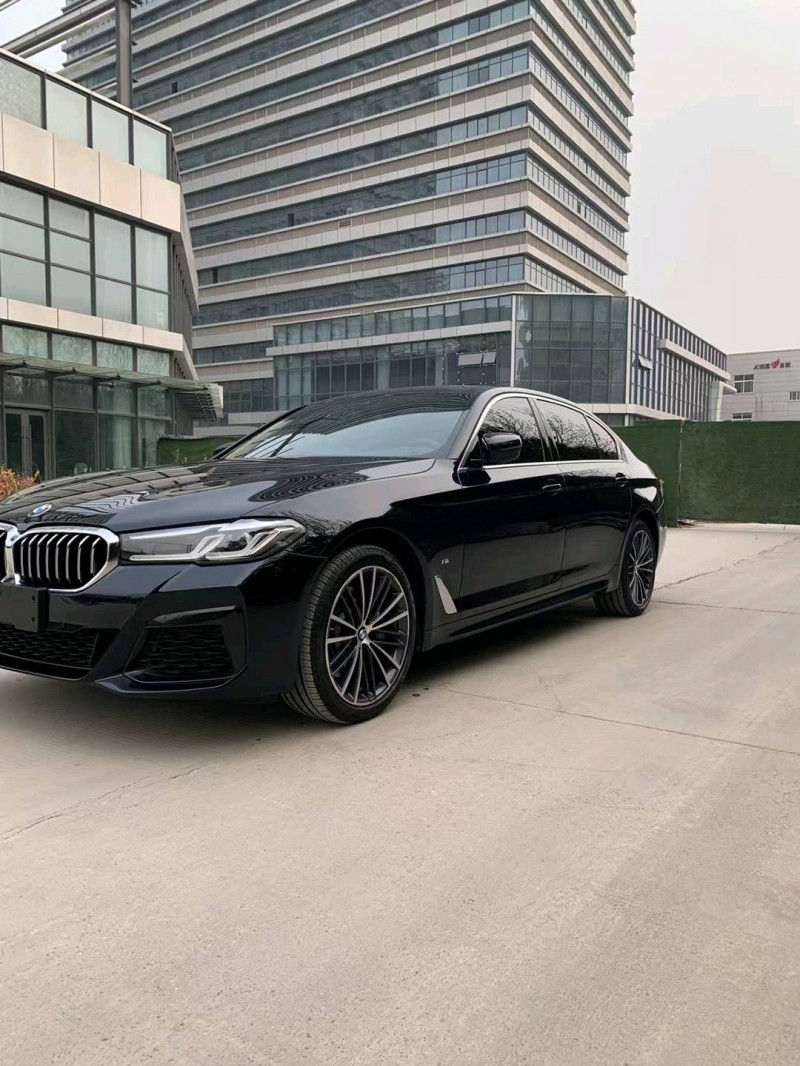 北京22年宝马5系3