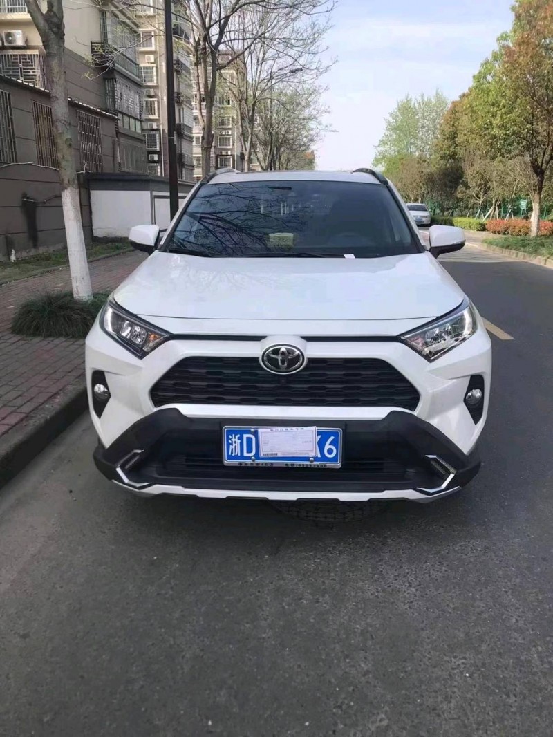 湖州21年豐田RAV4榮放1