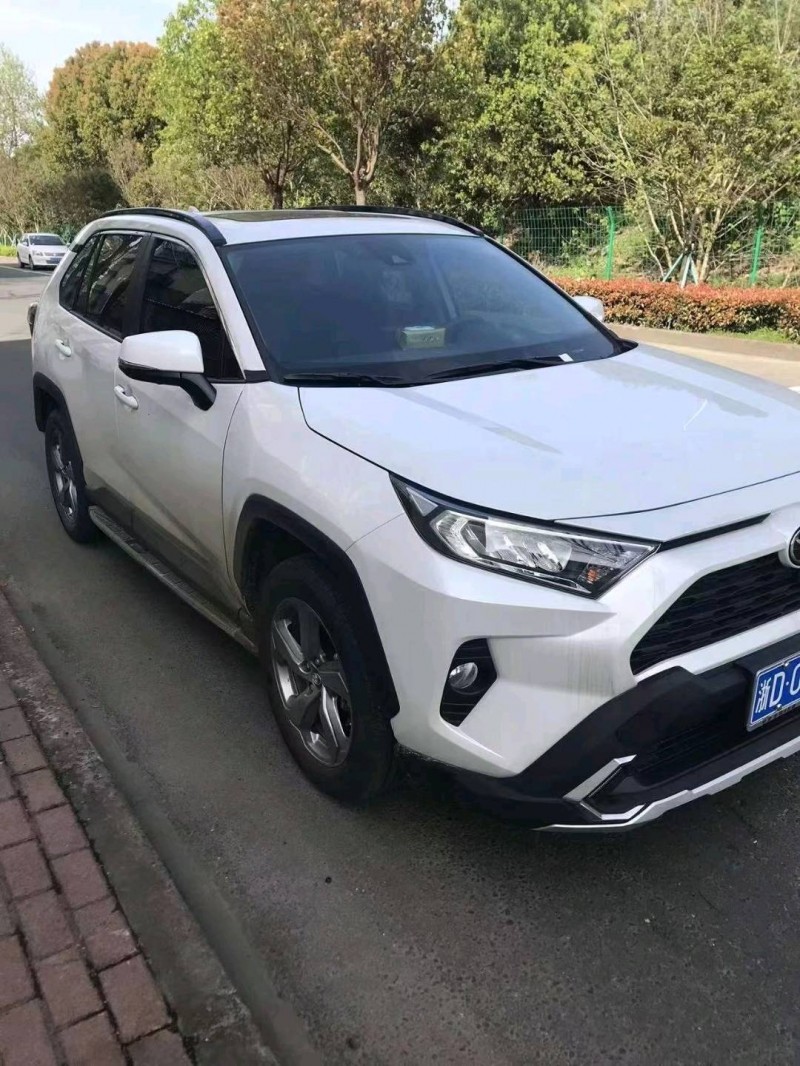 湖州21年豐田RAV4榮放3