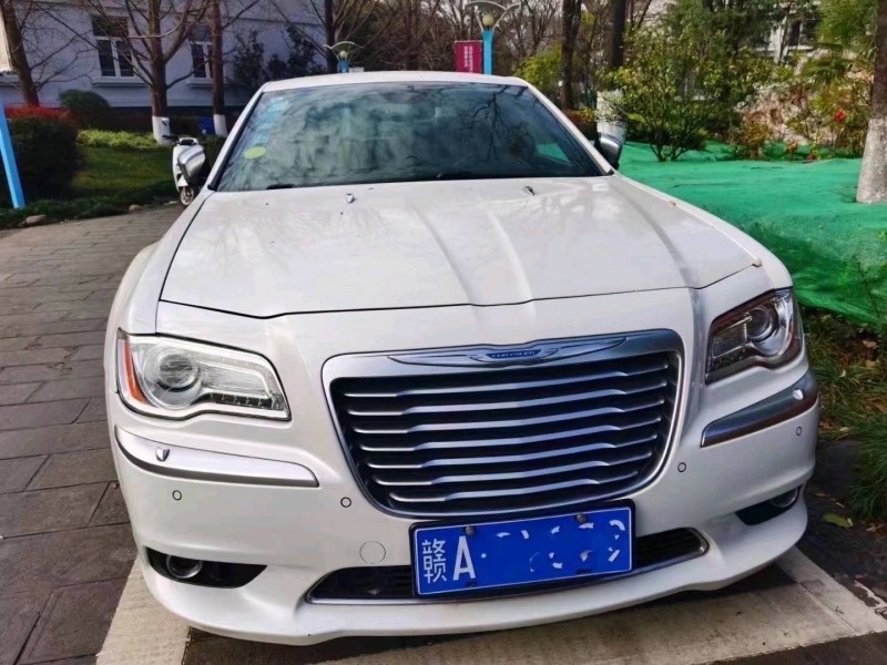 九江16年克萊斯勒300C1