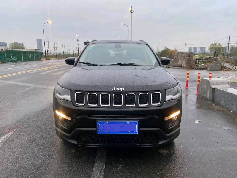 嘉興17年Jeep指南者1