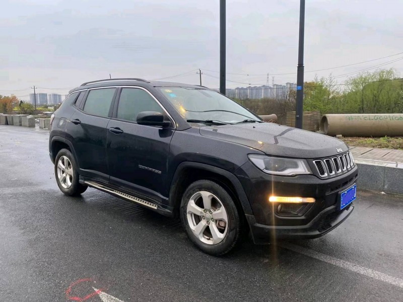 嘉興17年Jeep指南者3