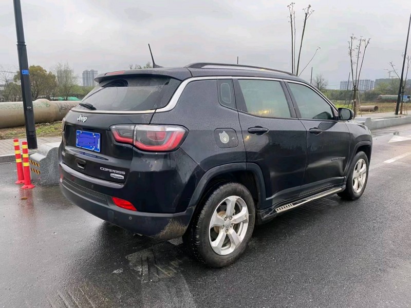 嘉興17年Jeep指南者9