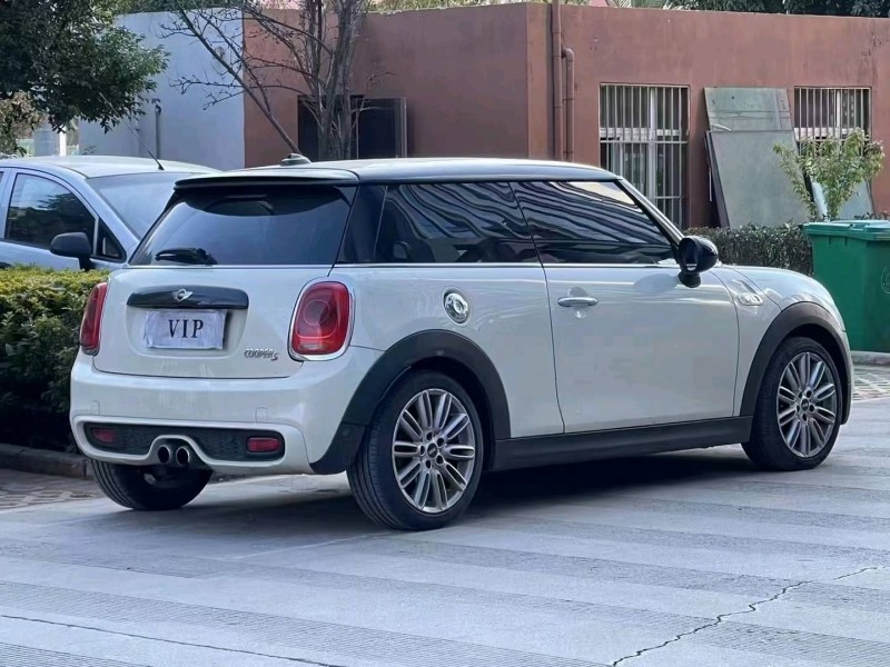 昆明15年MINICOUPE5