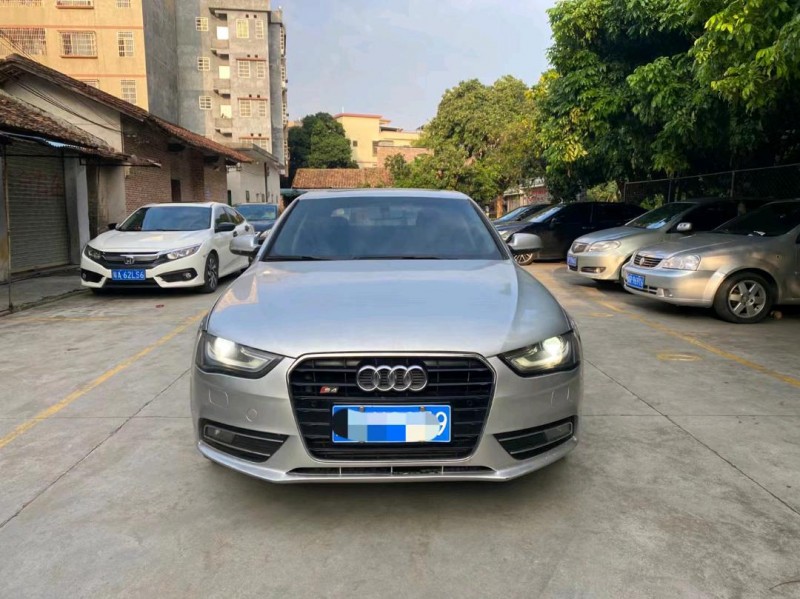 廣州13年奧迪A4L1