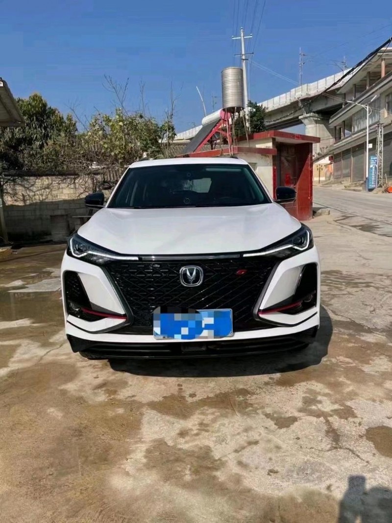 赤峰21年長安汽車CS751