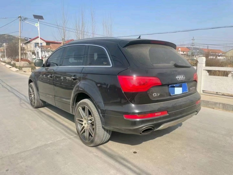 煙臺15年奧迪Q73