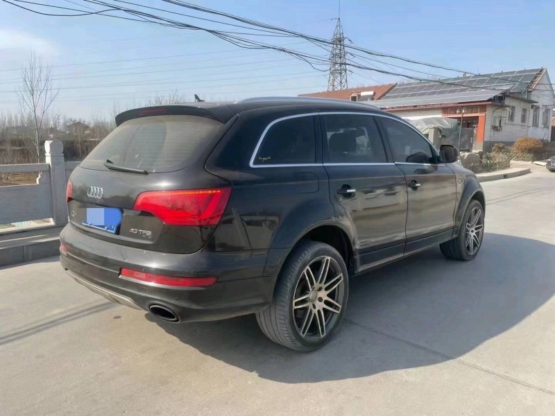 煙臺15年奧迪Q75