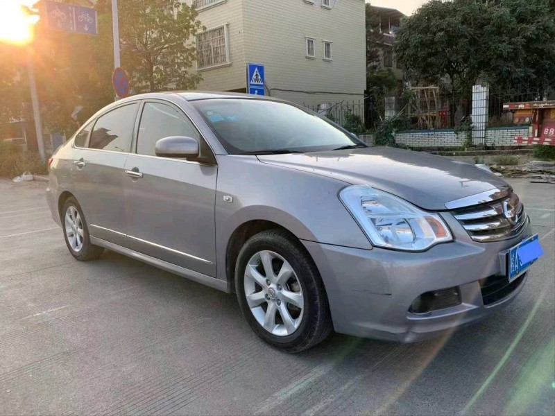 防城港12年日產軒逸4