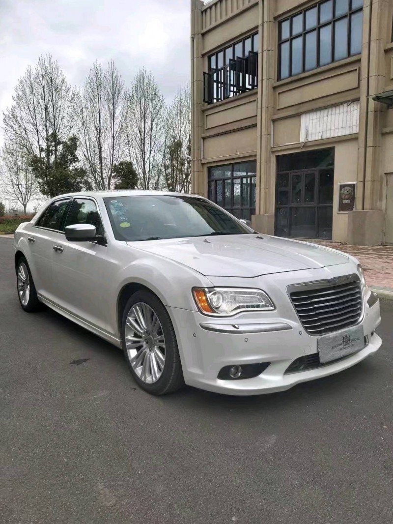 吉安16年克萊斯勒300C3