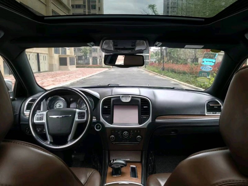 吉安16年克萊斯勒300C7