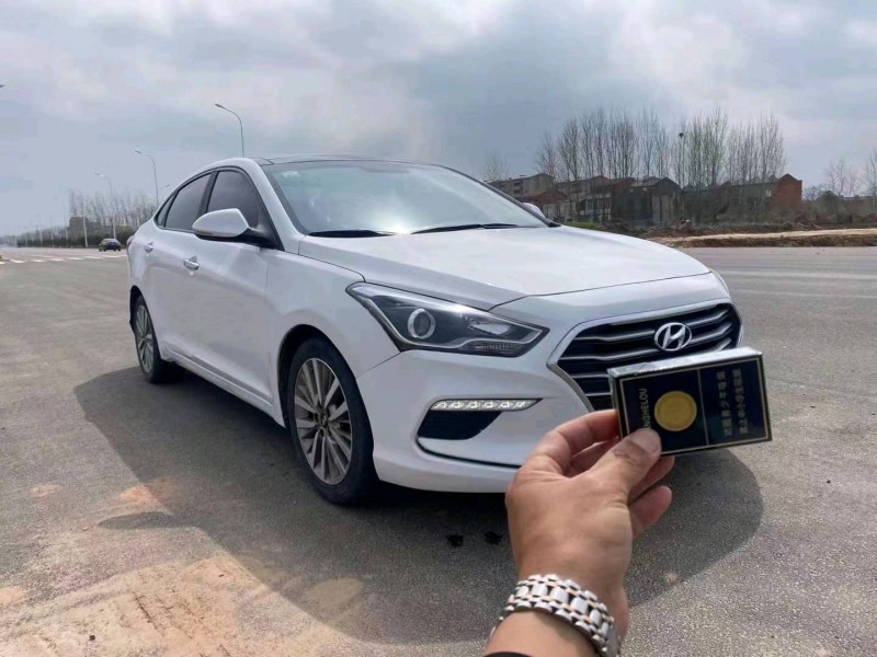 北京18年现代名图8