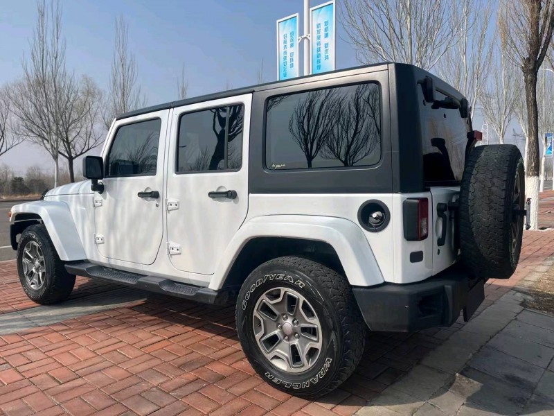 保定18年Jeep牧馬人7