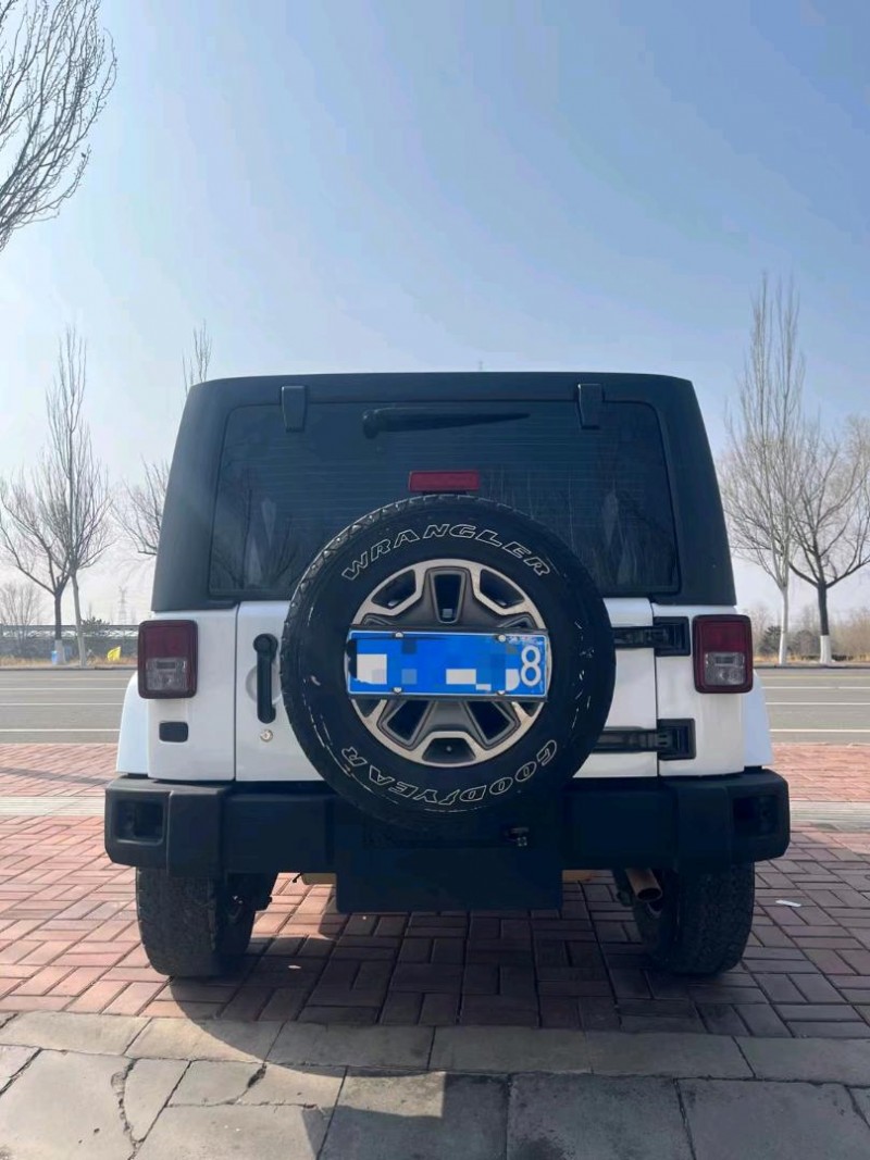 保定18年Jeep牧馬人8