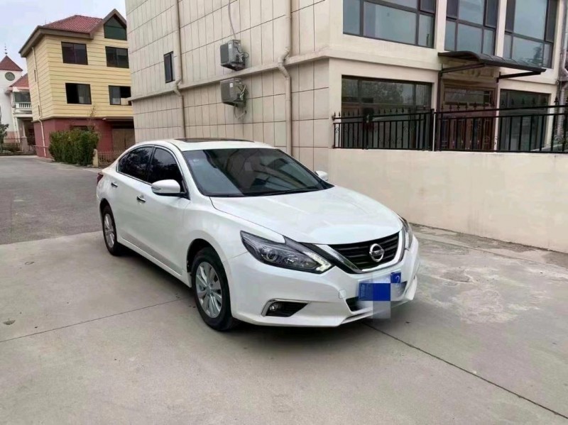 煙臺17年日產天籟3