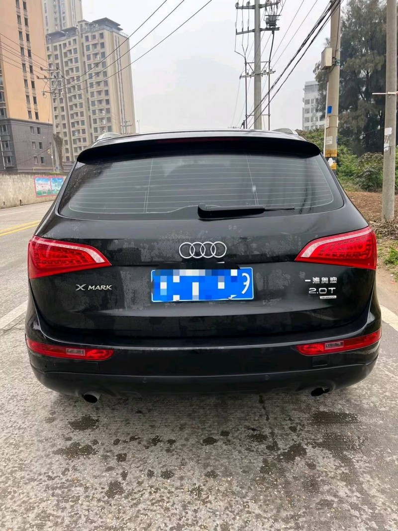 三明13年奧迪Q58