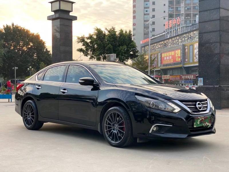 東莞17年日產天籟2