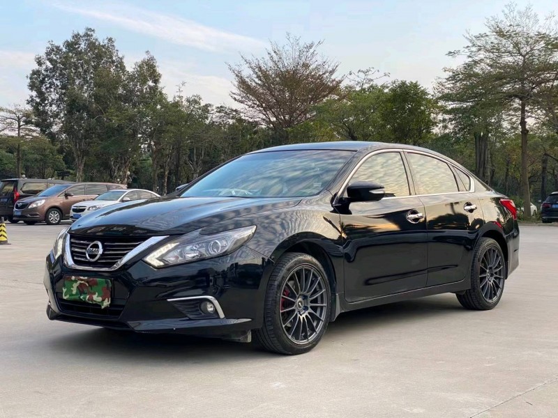 東莞17年日產天籟3