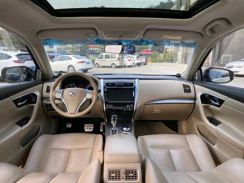 東莞17年日產天籟5