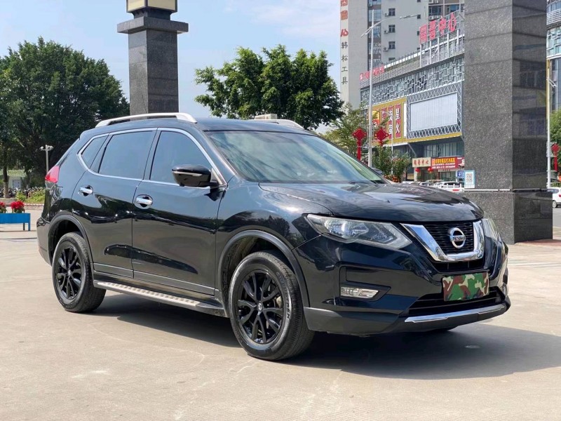 東莞18年日產奇駿2