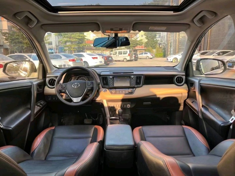 東莞17年豐田RAV4榮放5
