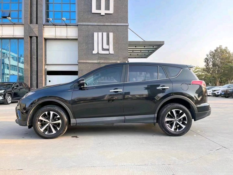 東莞17年豐田RAV4榮放4