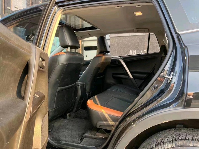 東莞17年豐田RAV4榮放6